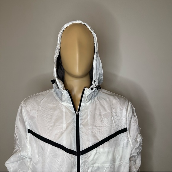 Forever 21 Lightweight Jacket - Picture 2 of 6